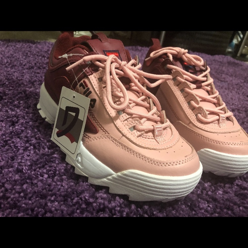 FILA Sneakers Womens 6.5 (yes avail) price is firm
